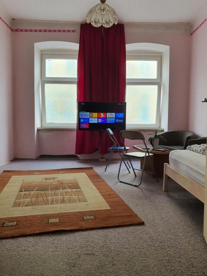 Apartment Without Bath