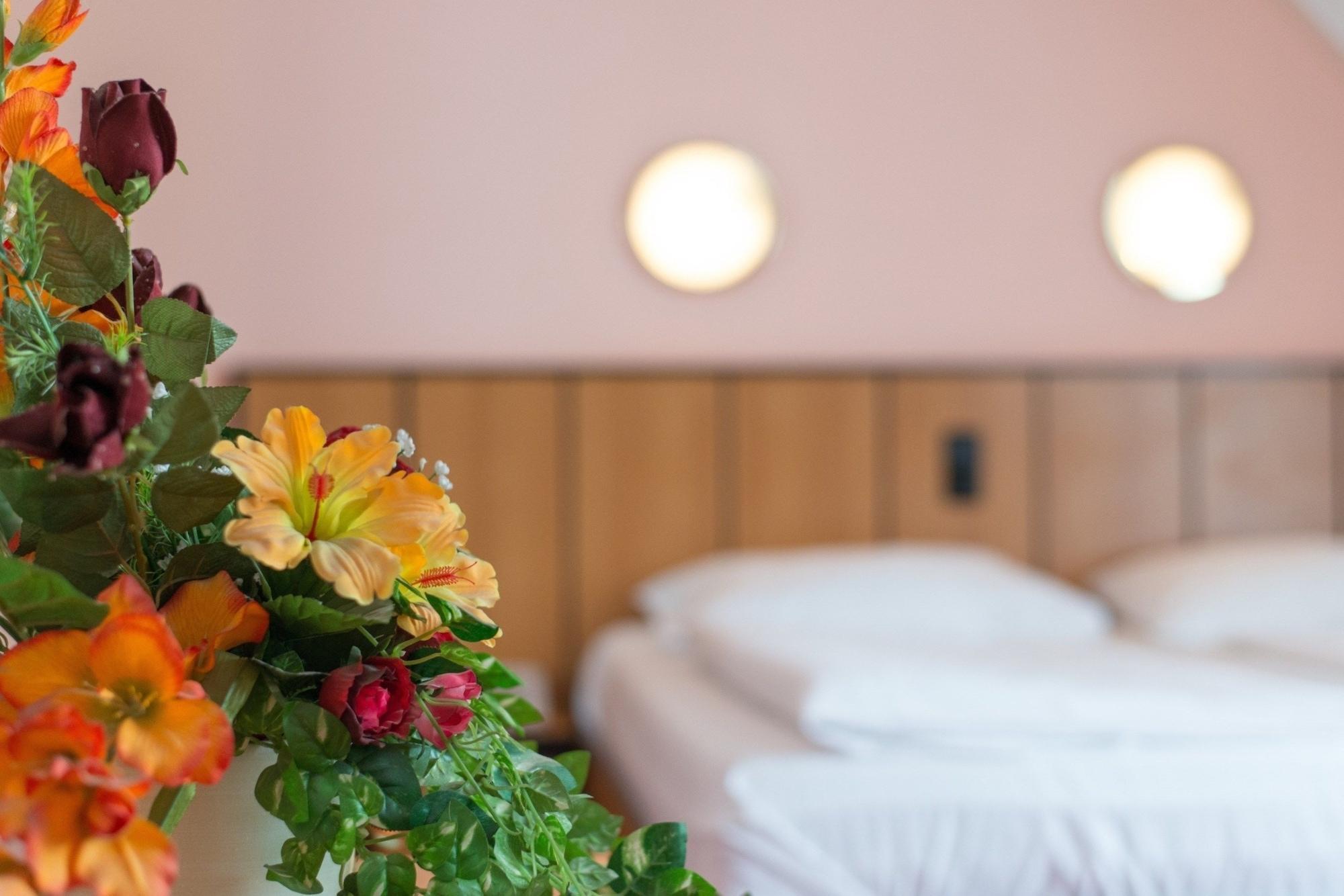 Hotel Garten- Und Kunsthotel Gabriel 3*