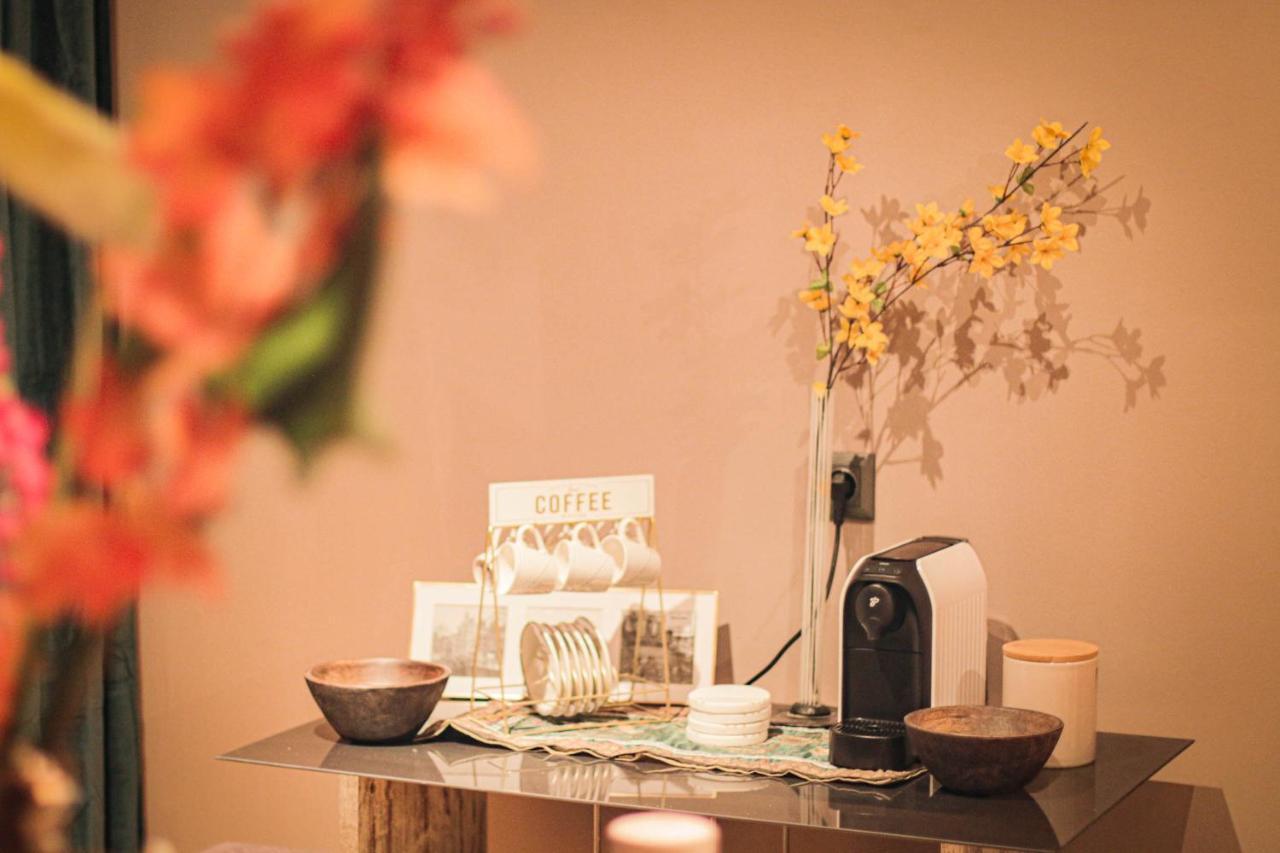Apartment Charming Apartment: Only 10 Minutes To The Center