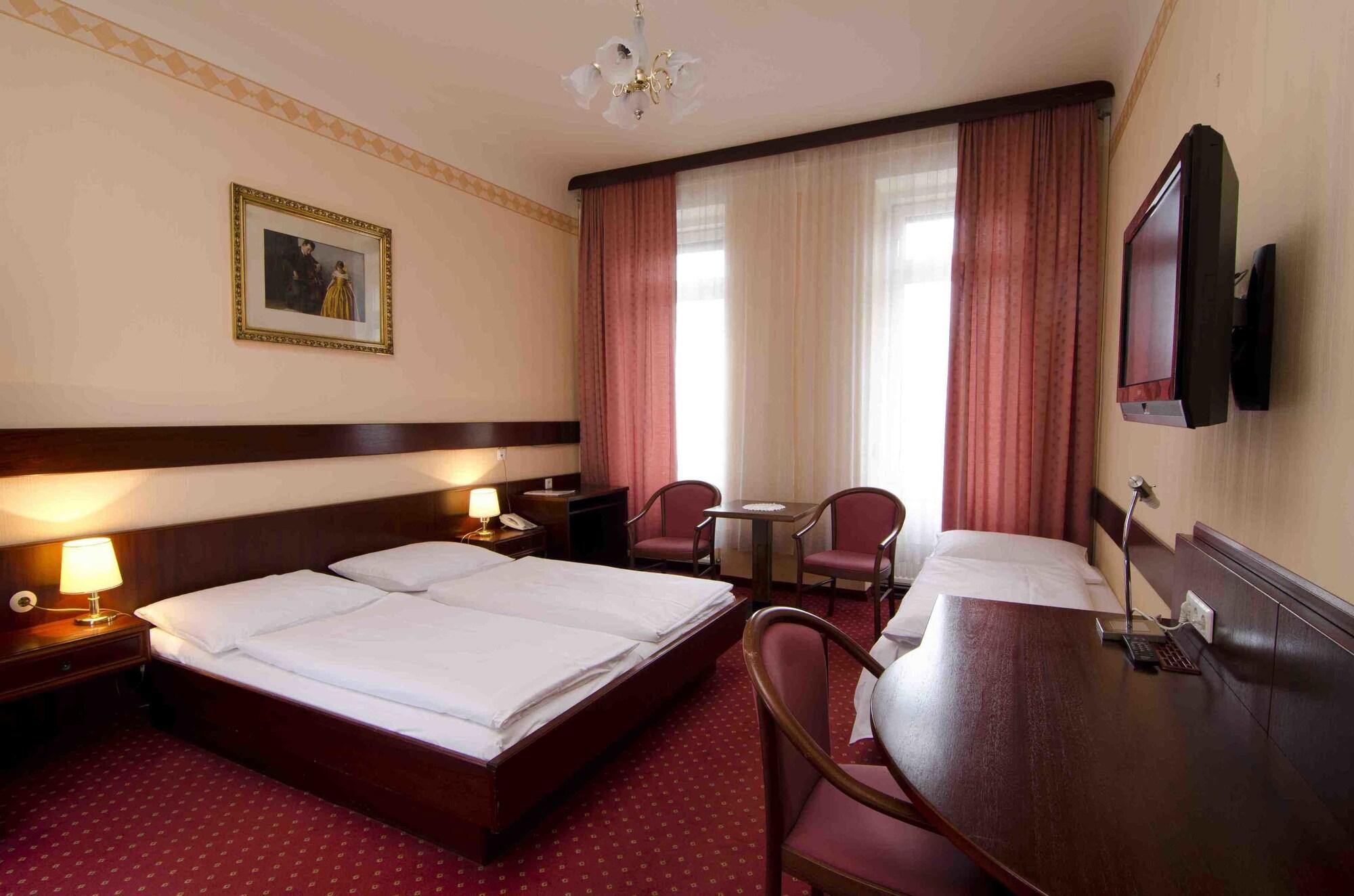 Hotel Cryston