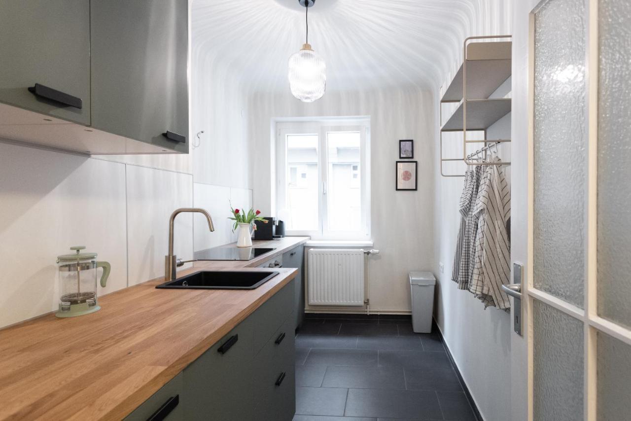 Apartment Chic 1-bed By Canal Walk To Historic Centre