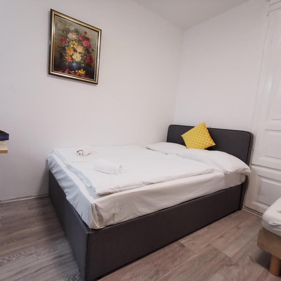 Speedyrooms *