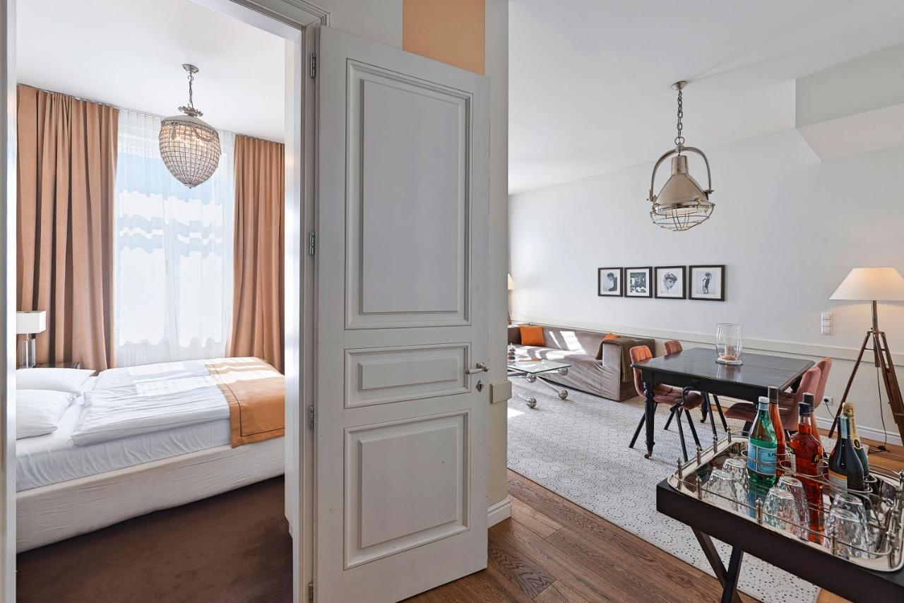 6 Apartment *