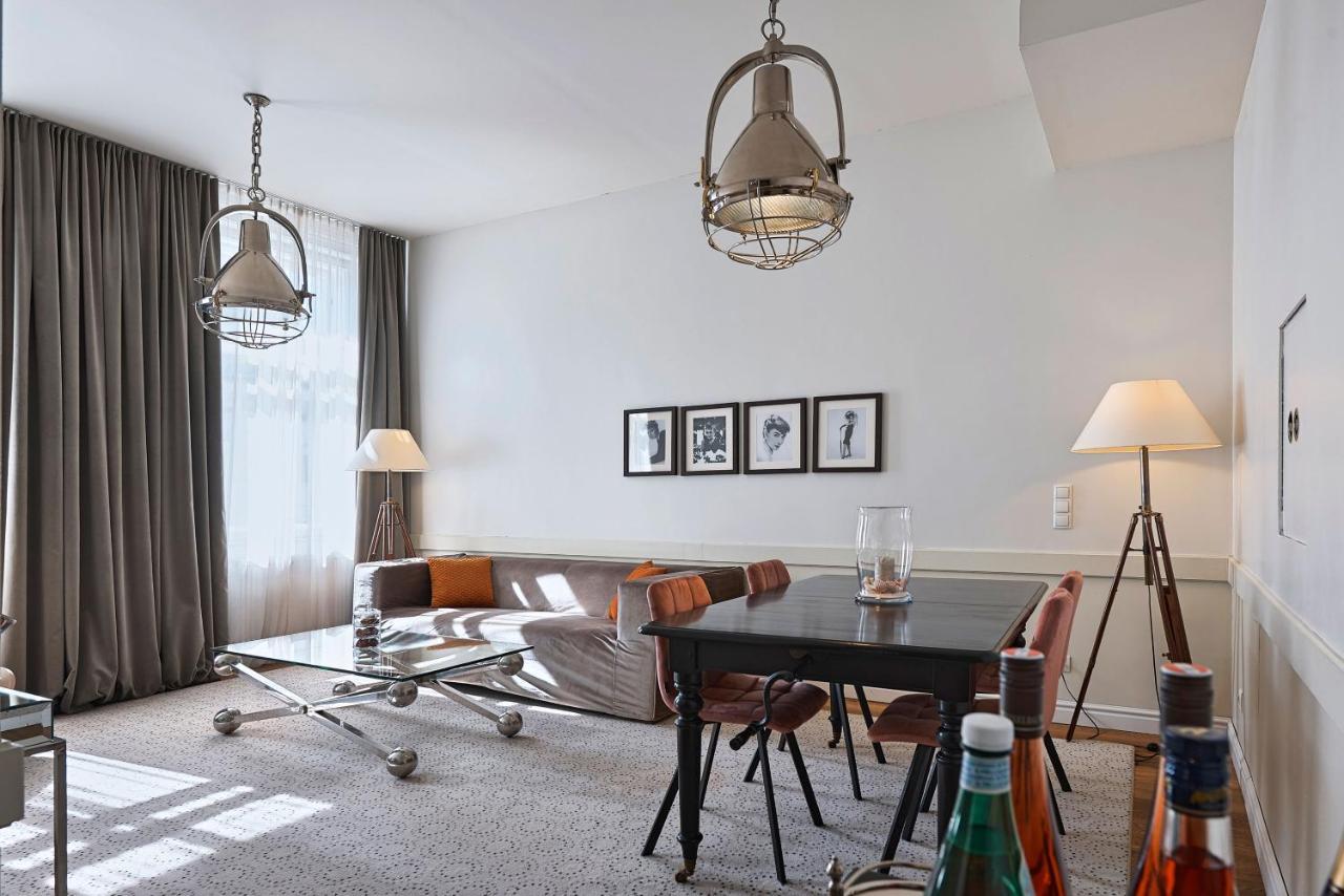 6 Apartment *