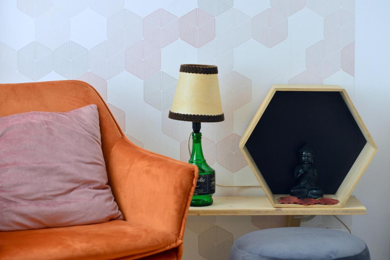 Your Stylish Basement Loft Close To Schonbrunn Apartment