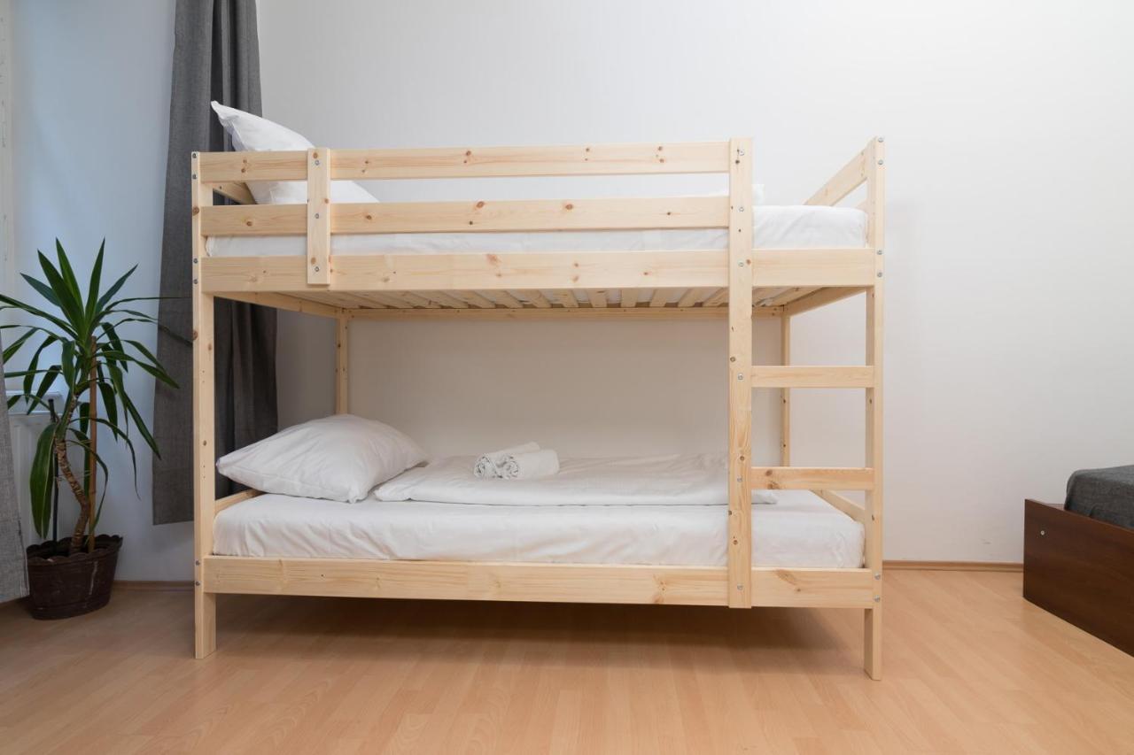 Spacious 2 Bedrooms In 4th District Near Karlskirche