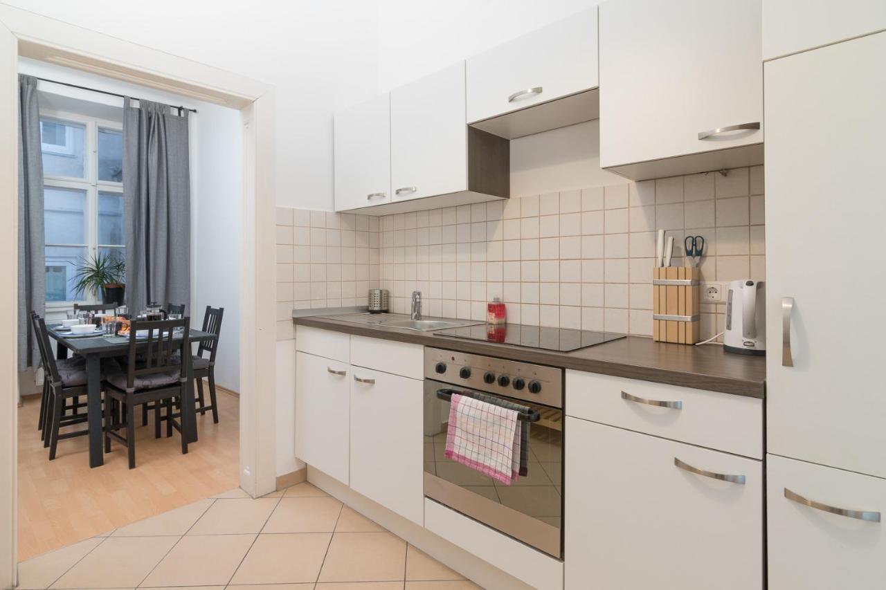 Spacious 2 Bedrooms In 4th District Near Karlskirche Apartment