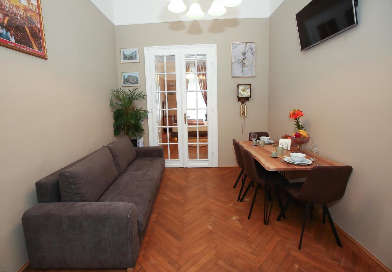 Opera Apartment