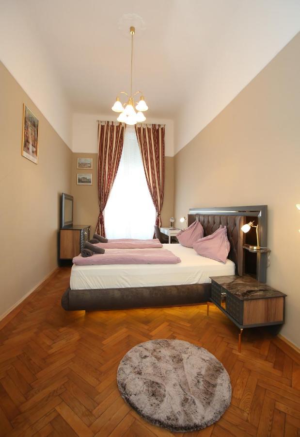 Opera Apartment