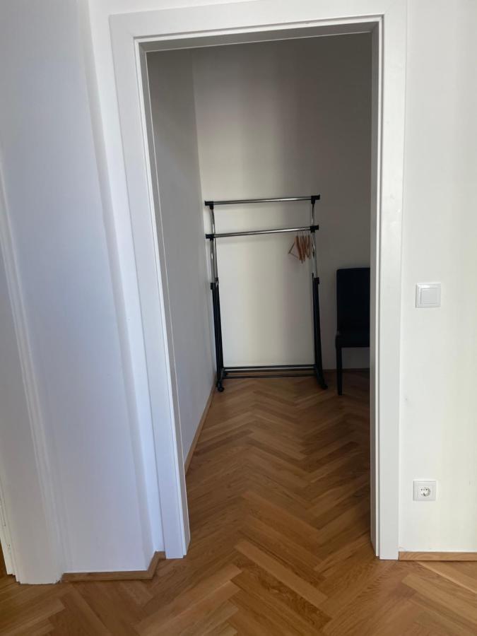 Raimond Apartment