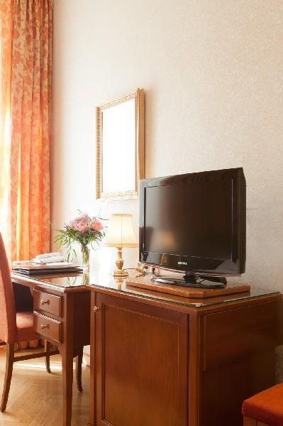 Kaiserin Elisabeth 4*