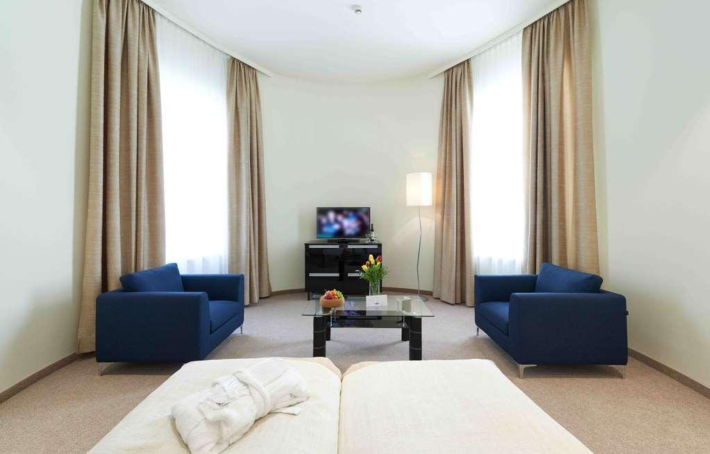 Hilight Aparthotel 4*
