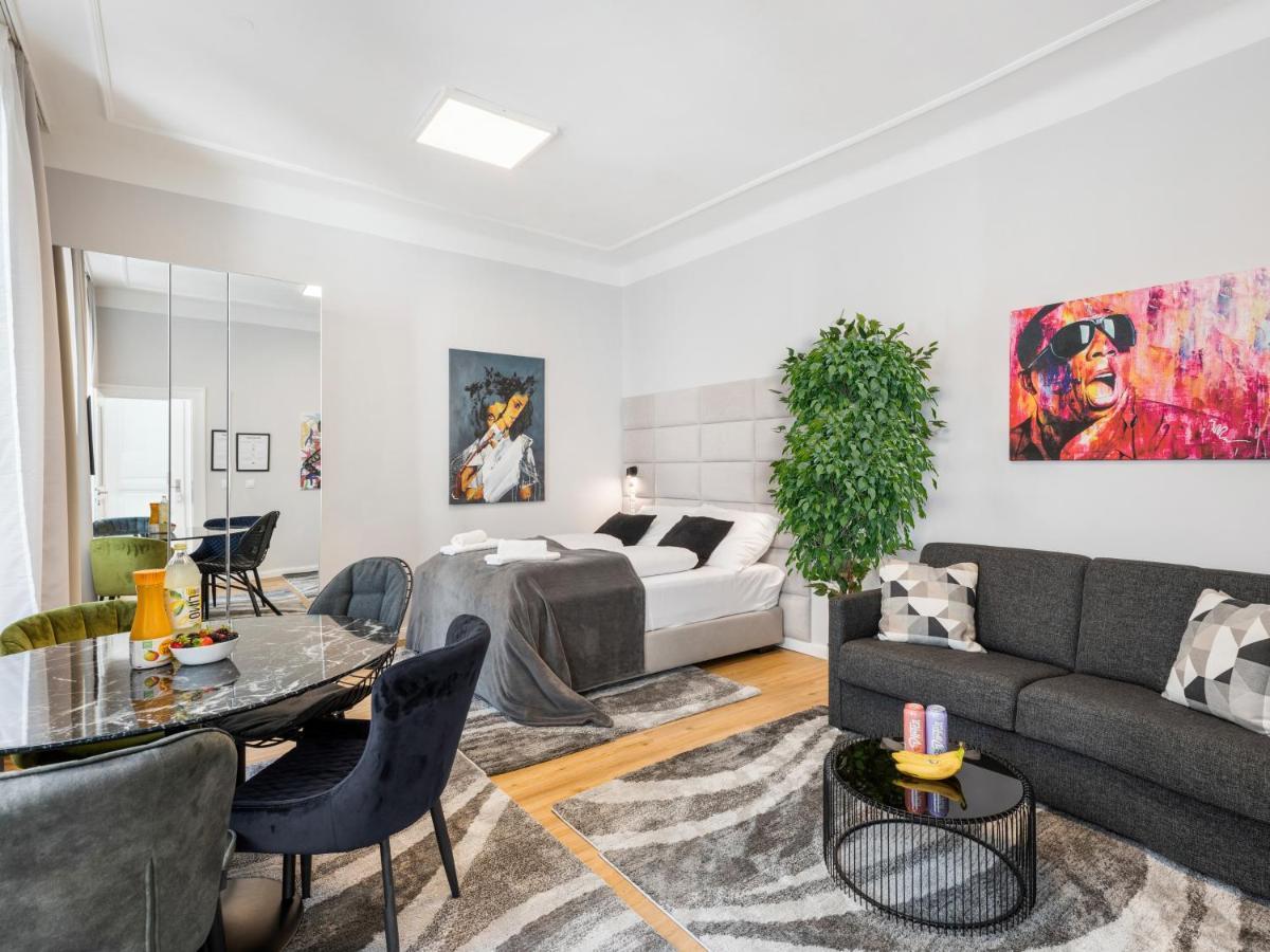 Sky9 District 3 Apartment