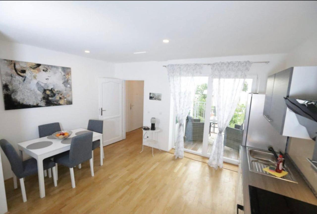 Apartment Stadtparadies L Dg5'14 Vienna