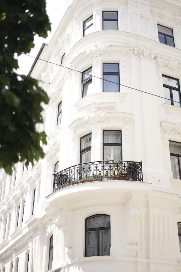 Heymi Zentagasse Apartment *