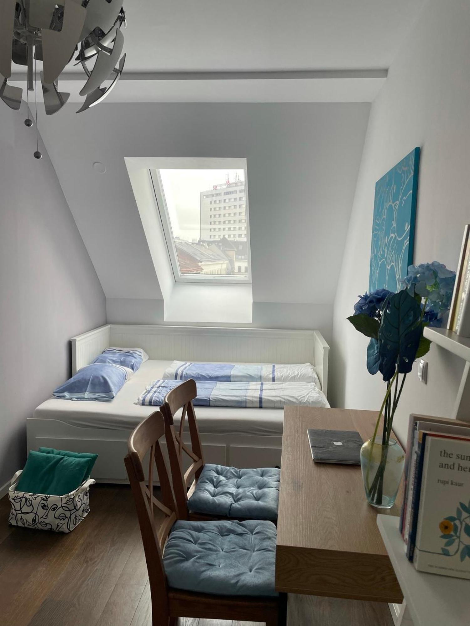 Stylish Rooms, Sunny Terrace In Center