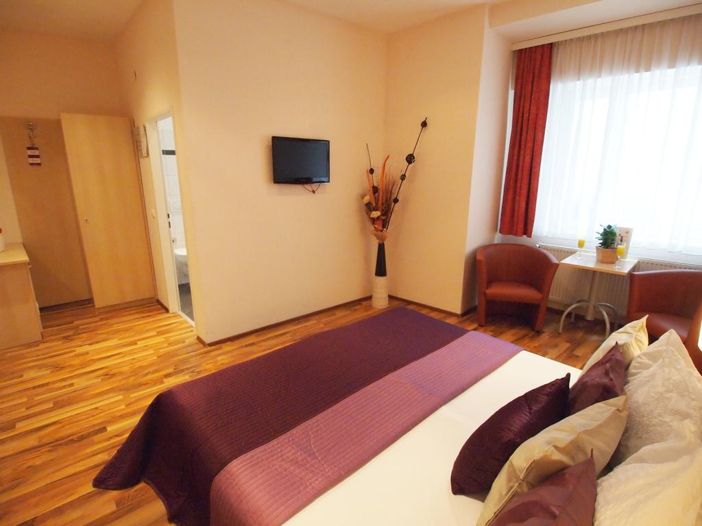 De Lux 3* Vienna