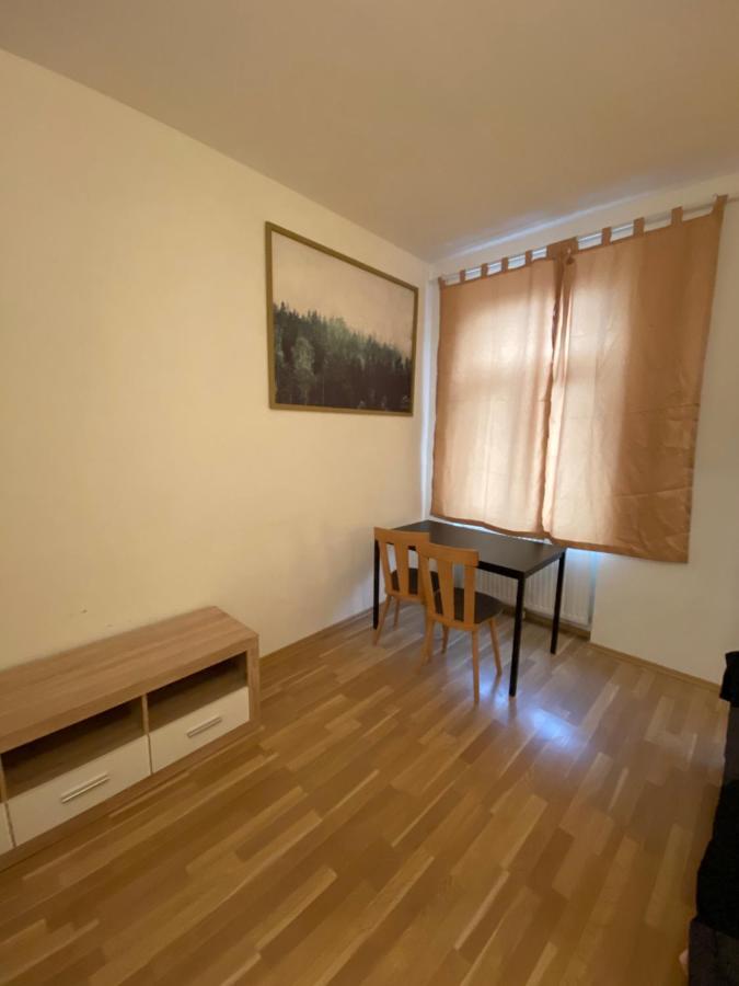 Apartment 22
