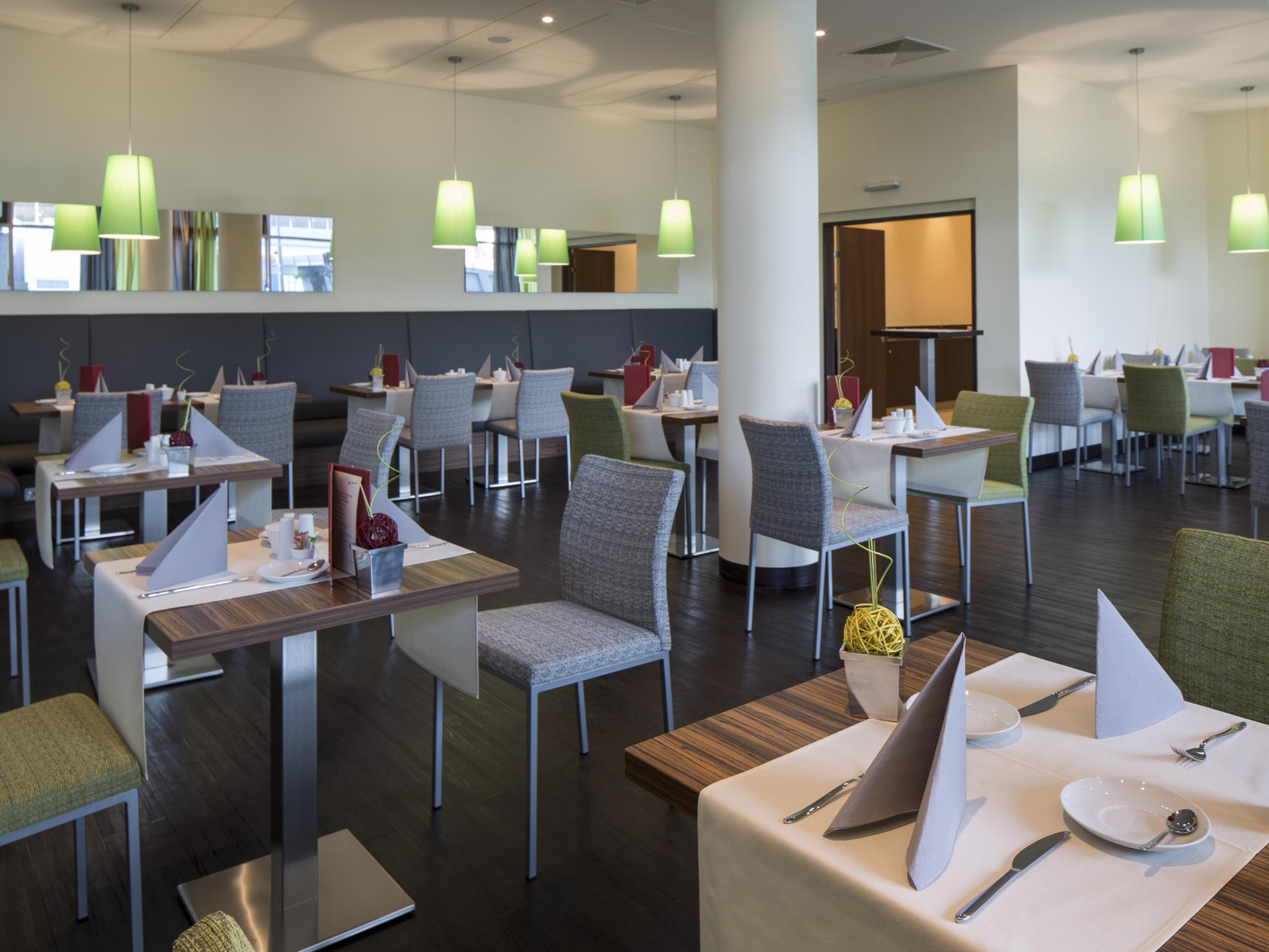 Austria Trend Doppio Hotel 4*