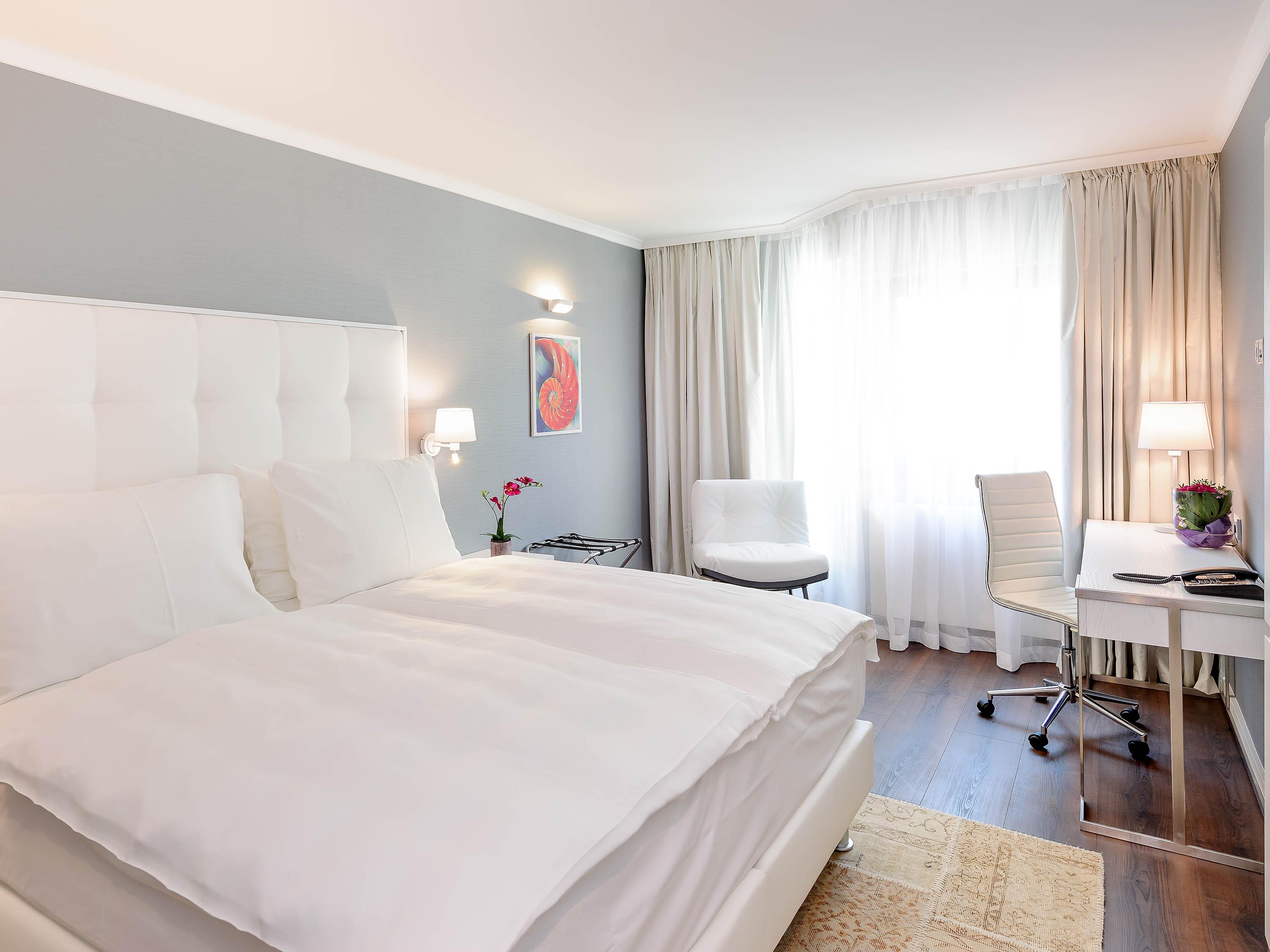 Mercure Raphael Hotel