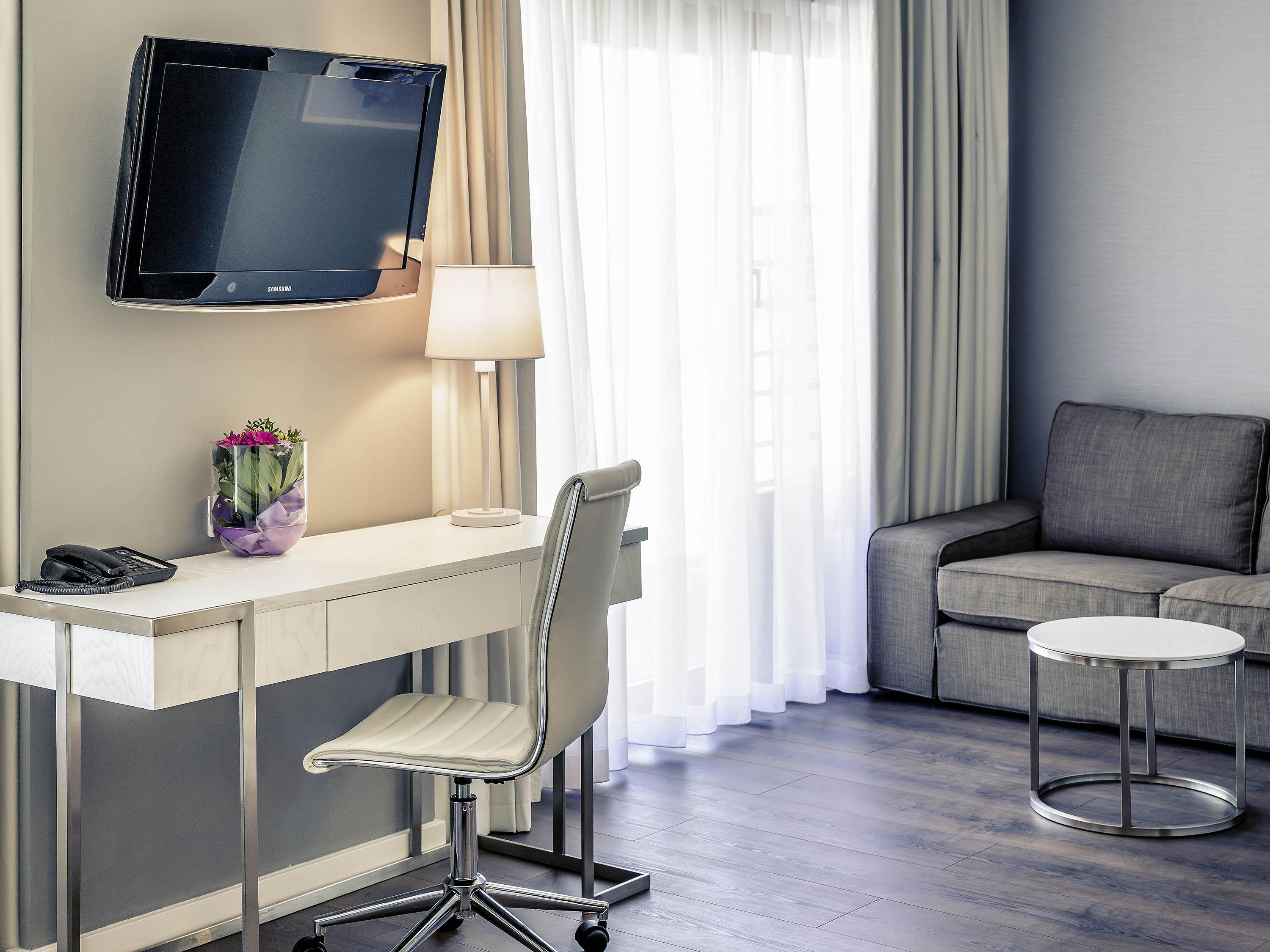 Mercure Raphael Hotel