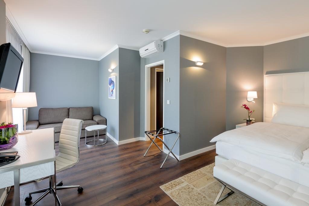 Hotel Mercure Raphael 4*
