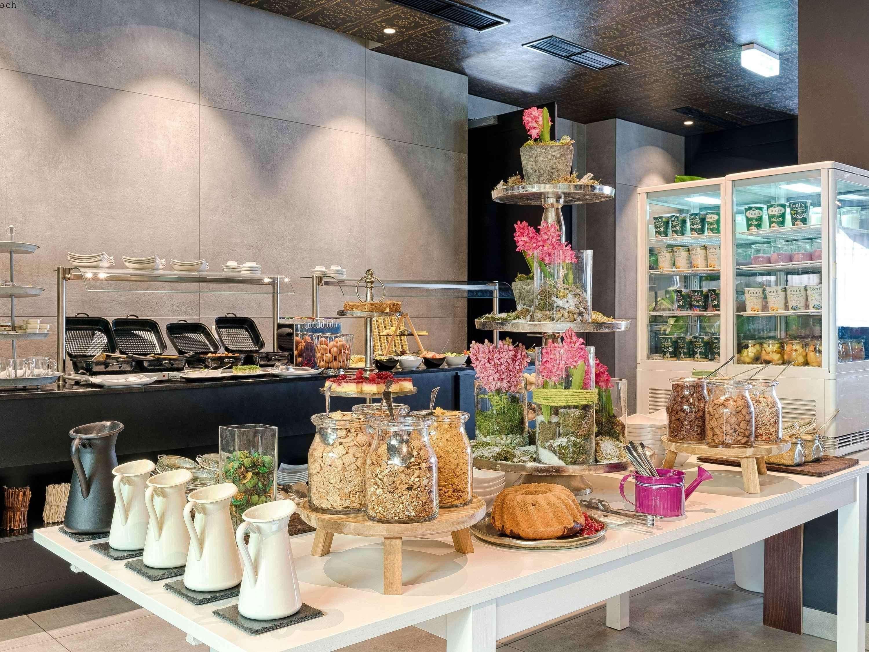 Mercure Raphael Hotel