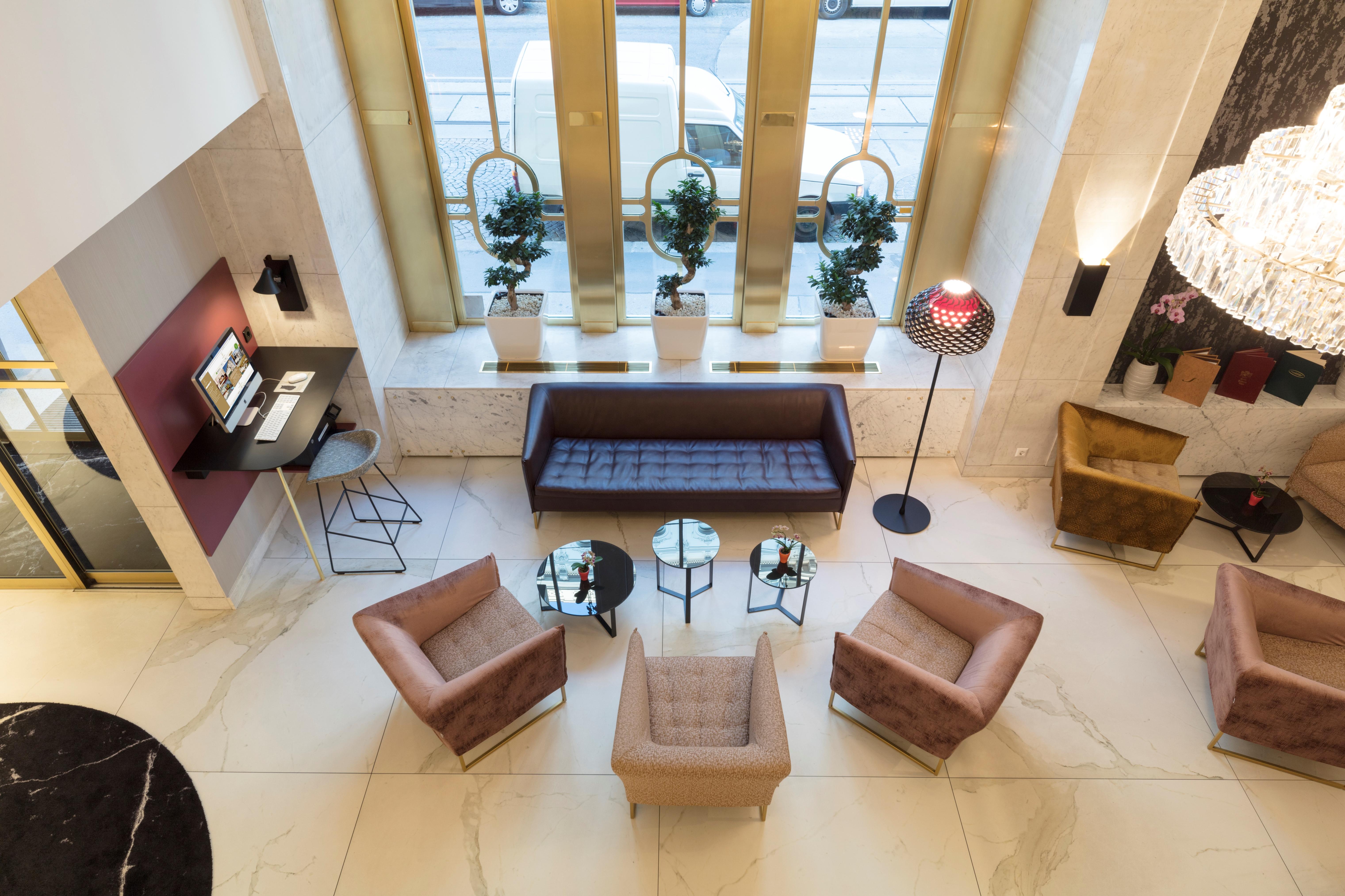 Hotel City Central Hotel 4*