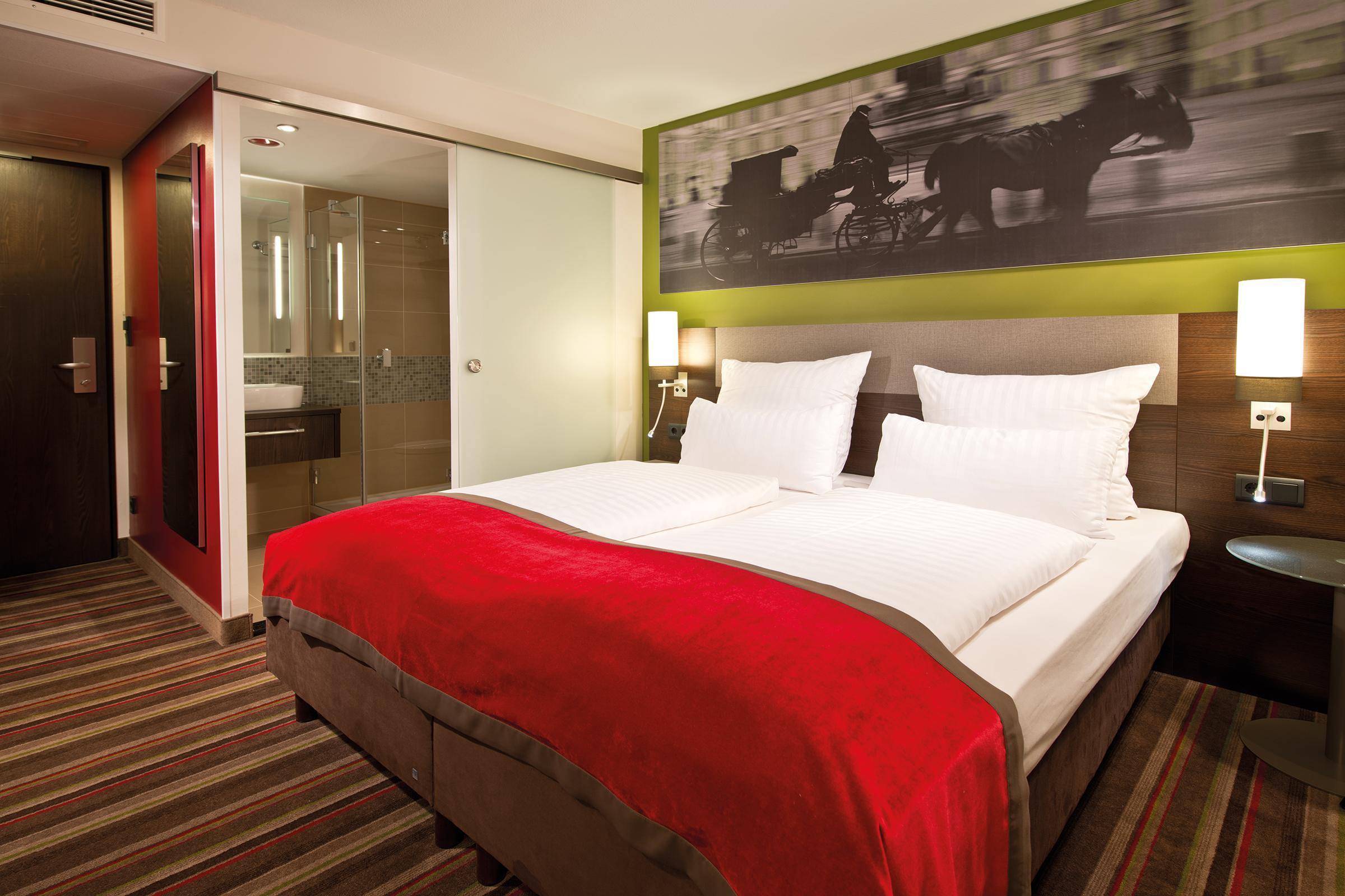 Leonardo Westbahnhof Hotel Vienna