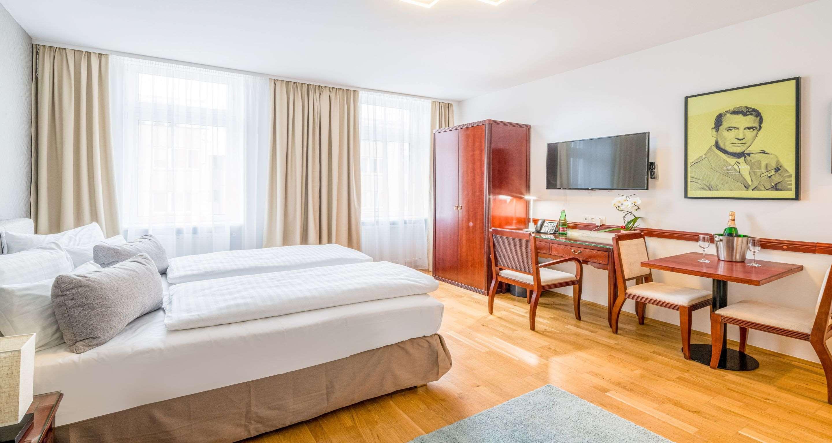 Western Celebrity Aparthotel