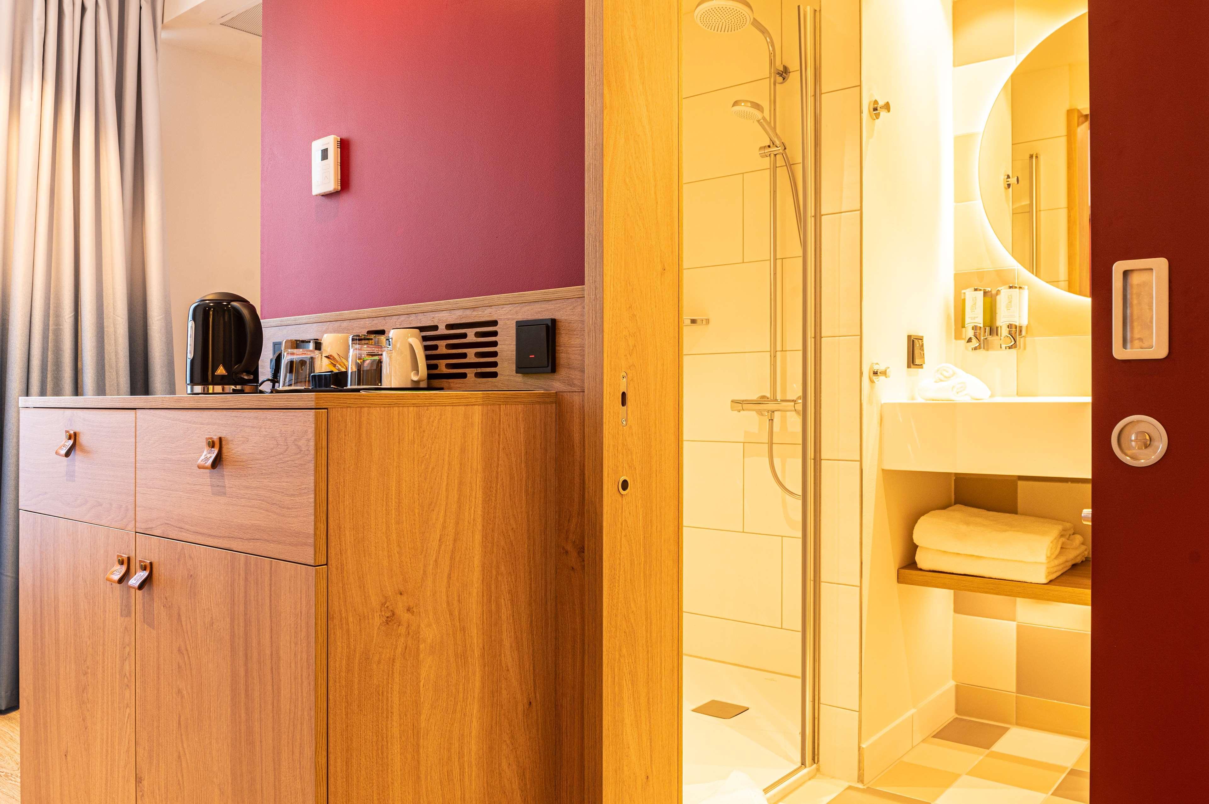 Hampton By Hilton Messe 3*