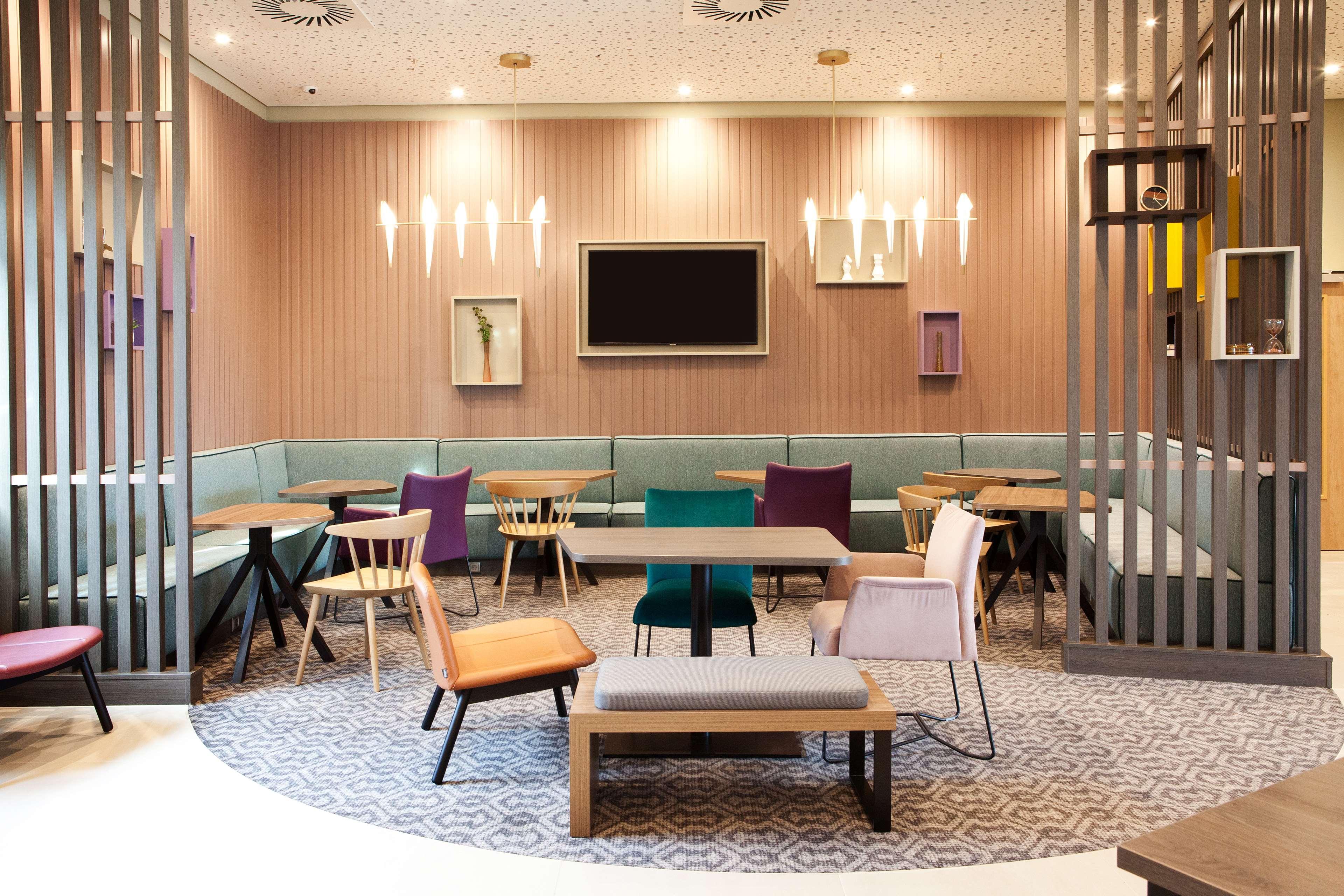 Hotel Hampton By Hilton Messe 3*
