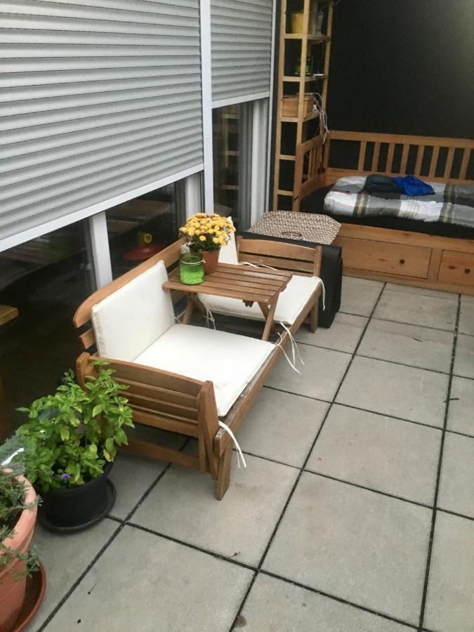 Dachgeschosswohnung Mit Kostenlosem Parkplatz Und Internet! *