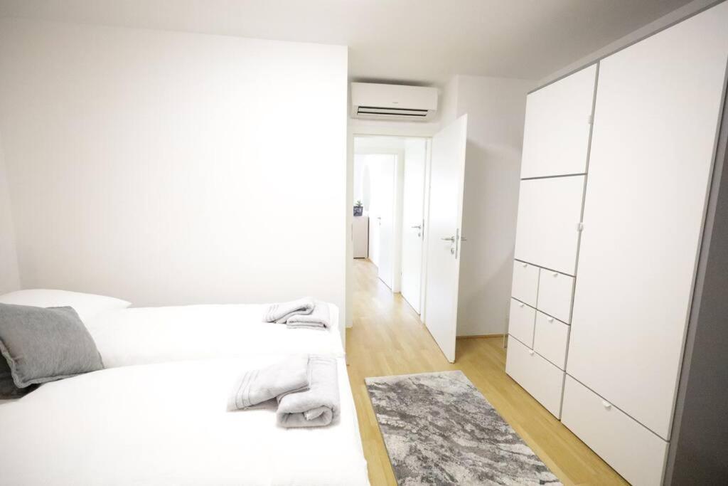 Moderne L Bg15 Vienna