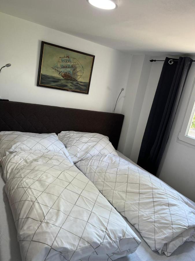Great Location Exquisite Villa, Free Parking - Suitable For 19 Persons Villa
