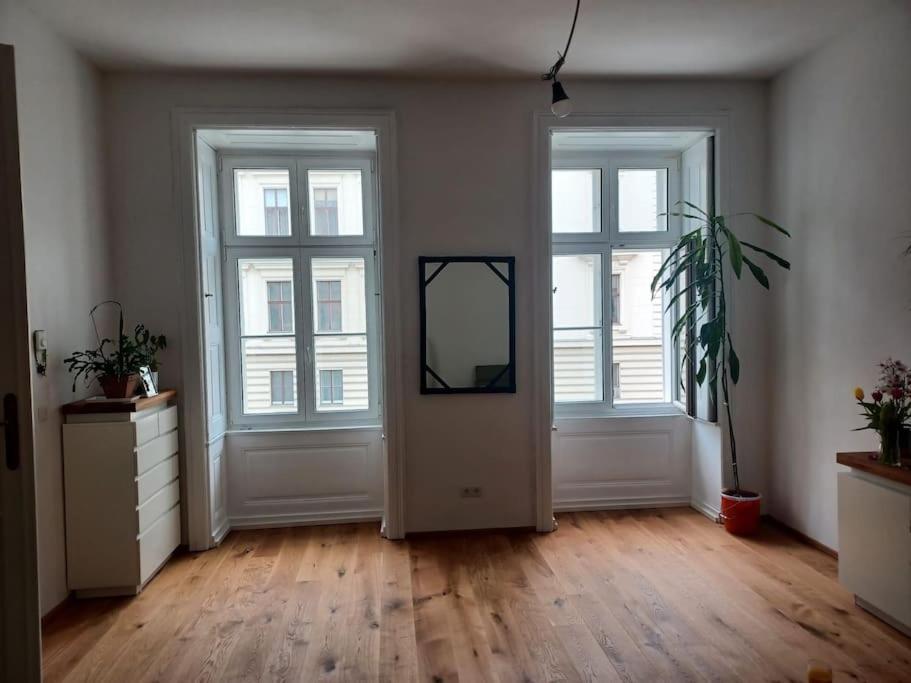 Sehr Zentral Gelegen Apartment Vienna