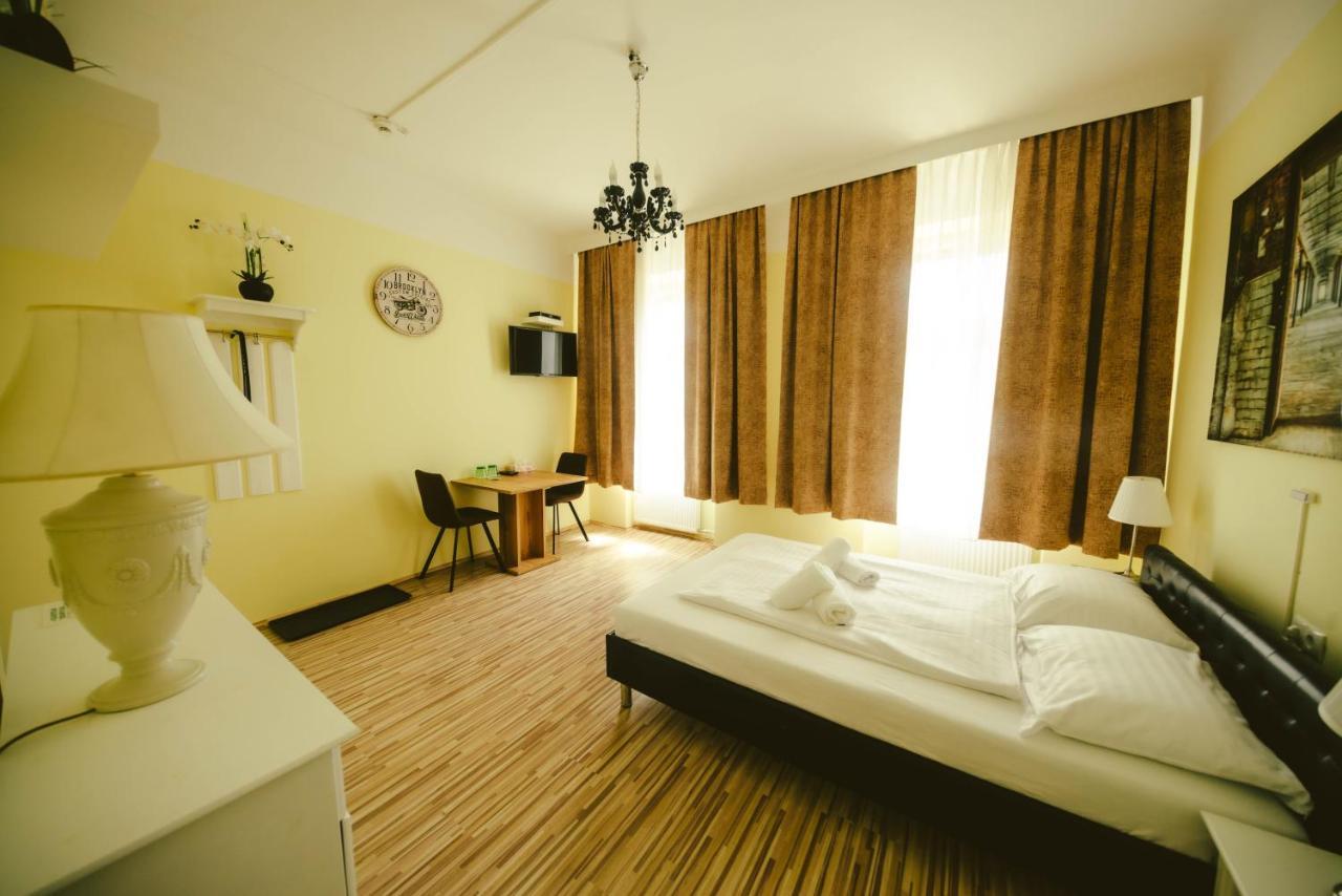 Hotel California Viena