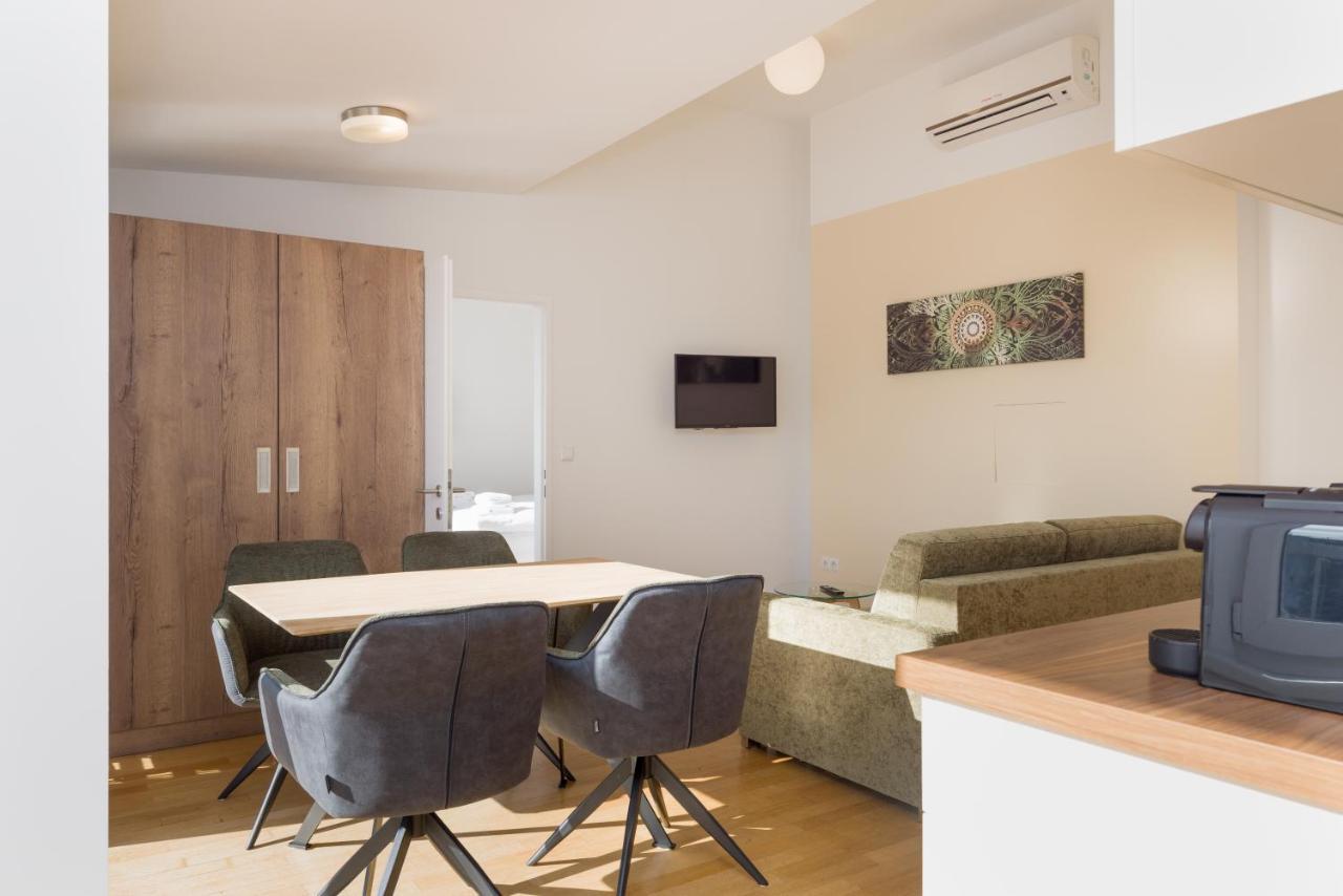 Apartment Pezzl 1170 *