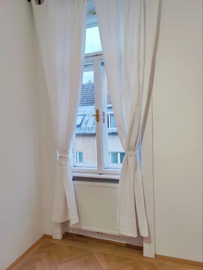 Apartment Mariahilfer 4 Min To The Shopping Center And Schoenbrunn Palace Vienna