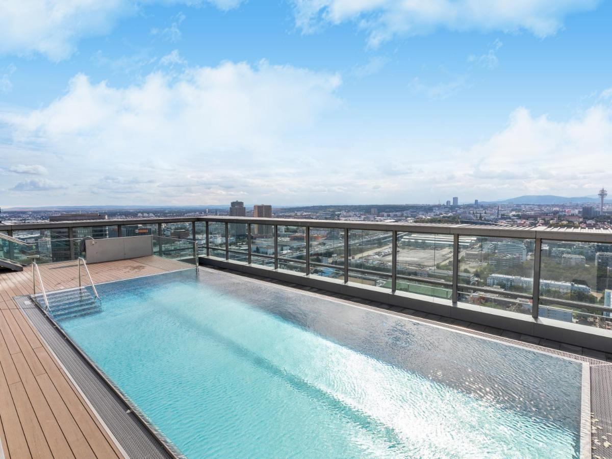 Sky9 District 3 Apartment *