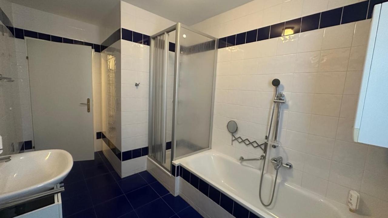 Apartment Modern Flat Incl Parking, Near Metro U1 *
