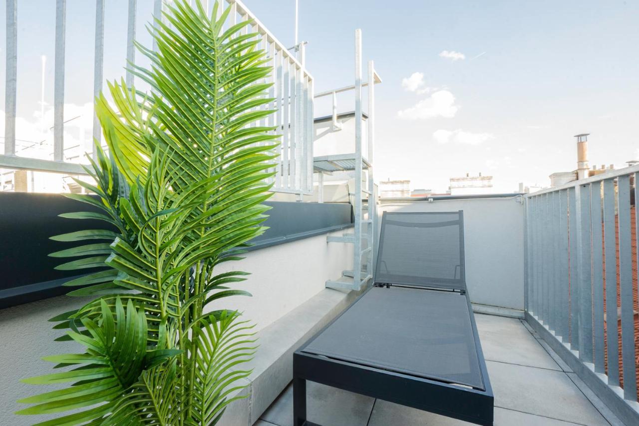 Orestaliving - Penthouse With Designer Renovation Apartamento