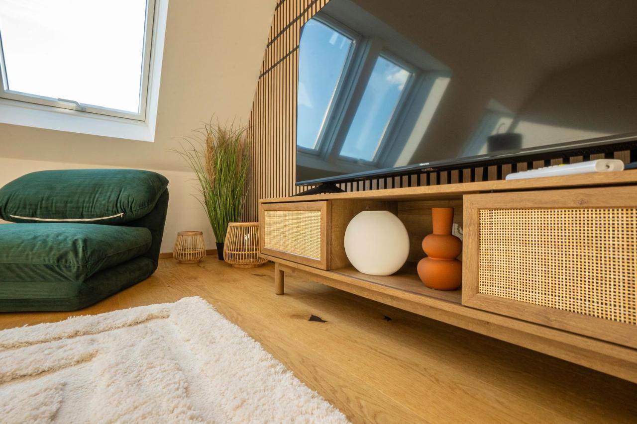 Orestaliving - Penthouse In 2nd District With View Apartment