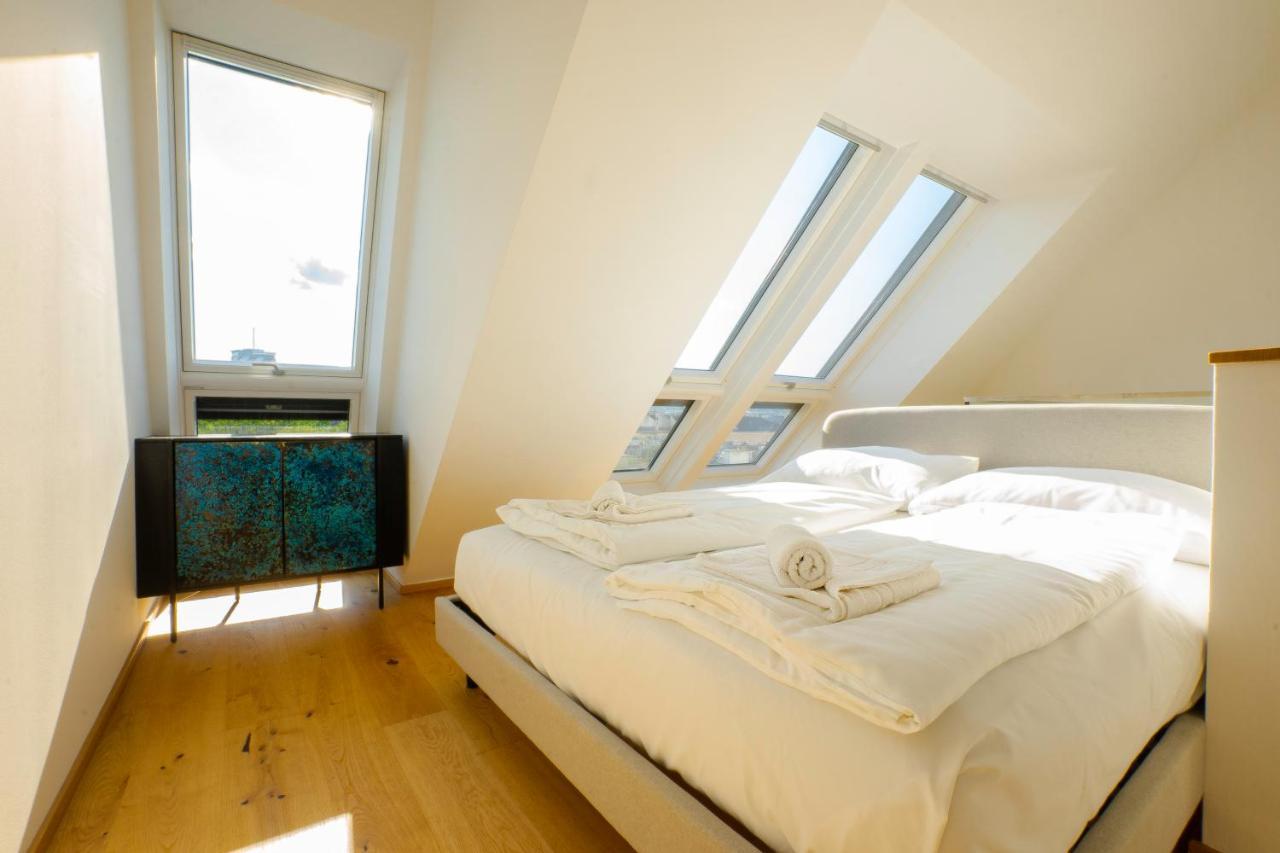 Orestaliving - Penthouse In 2nd District With View Vienna