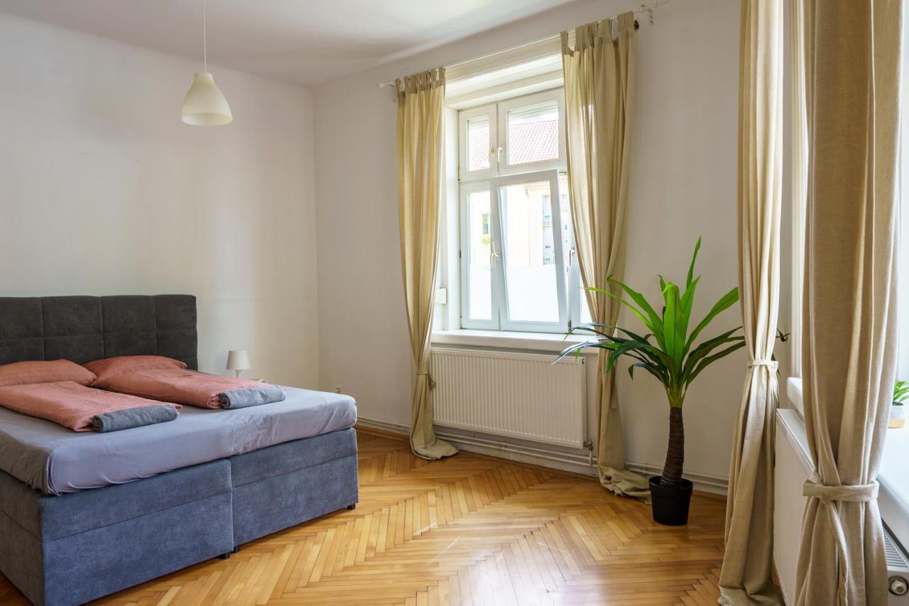 Central Living - Schoenbrunn *