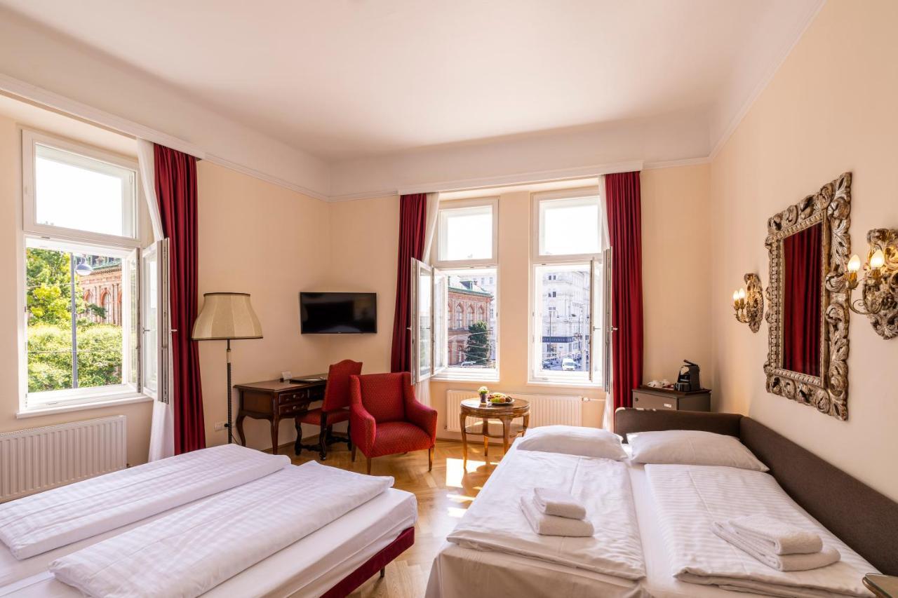 Regina Hotel