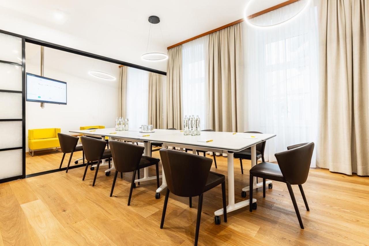Aparthotel Hilight 4*