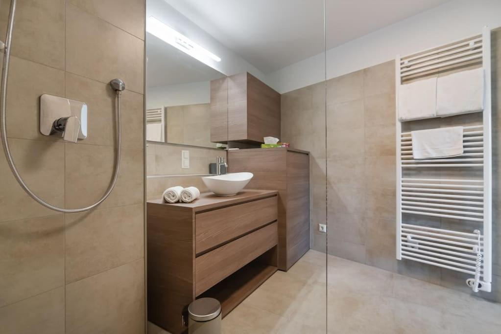 Apartamento Gruene Und Zentrale Ruhelage Im Neubau Mit Balkon