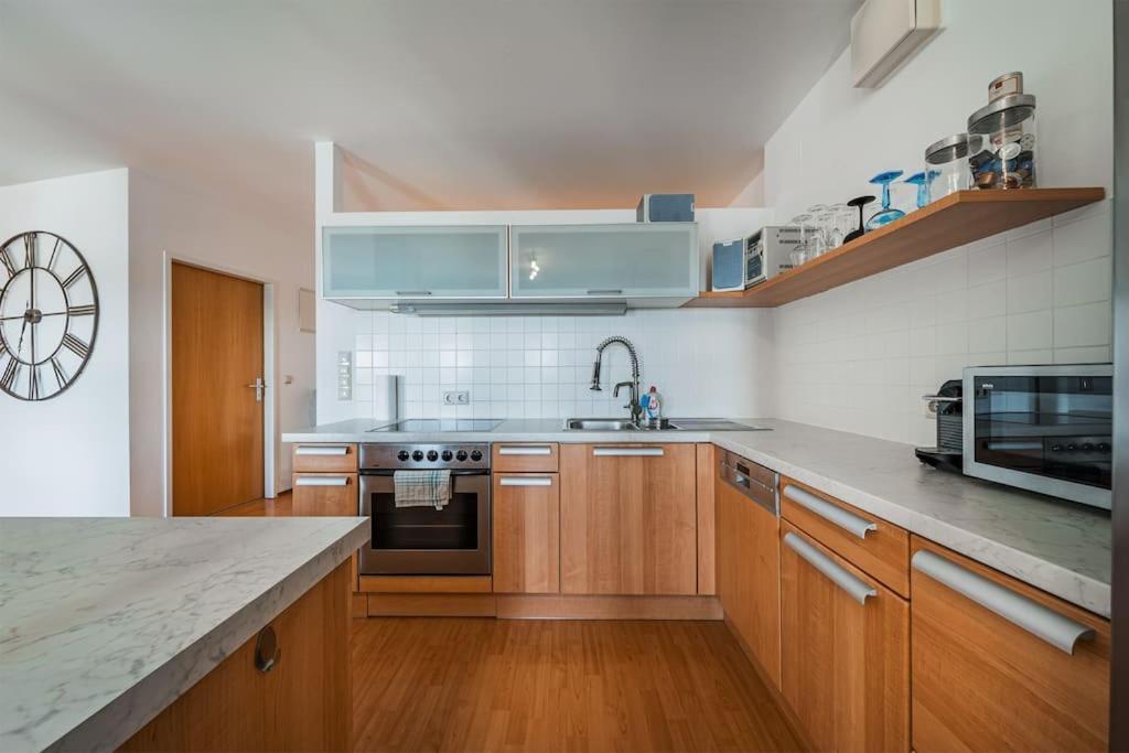 Apartamento Spektakulaeres ✩ 7. Stock ✩ Kostenlose Parkgarage Viena