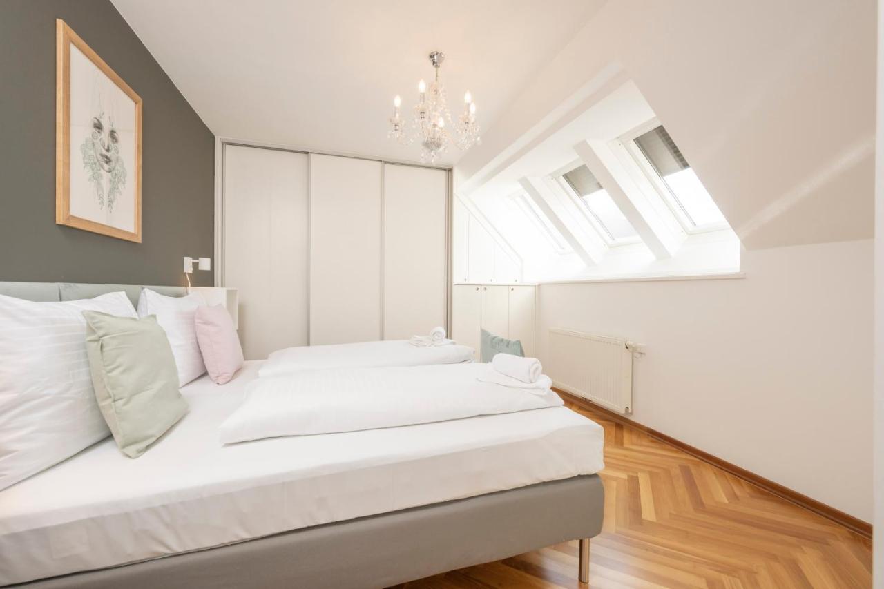 Apartment Penthouse Staatsoper